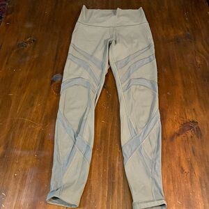 LULULEMON HIGH WAISTED ATHLETIC YOGA PANTS🍋